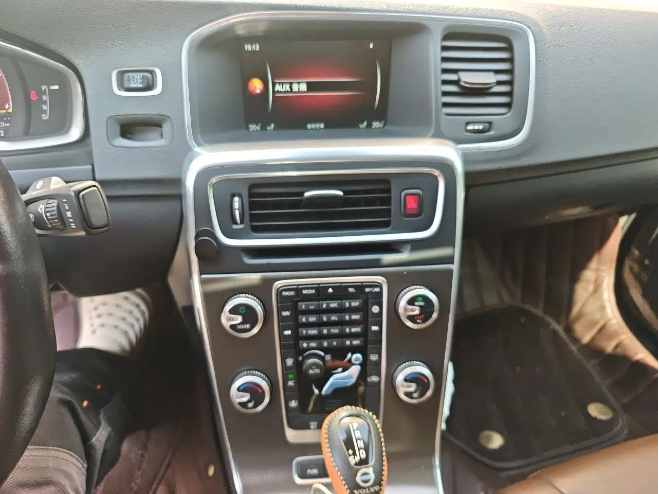 Used Volvo S60 New Energy 2015 S60L E-Drive Hybrid T6 Smart Drive Edition — миниатюра 13