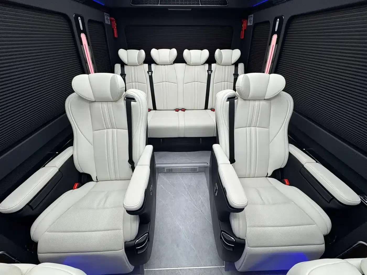 Hongqi Golden Sunflower Guoyue 2024 3.0T Flagship Edition 17-seater — миниатюра 19