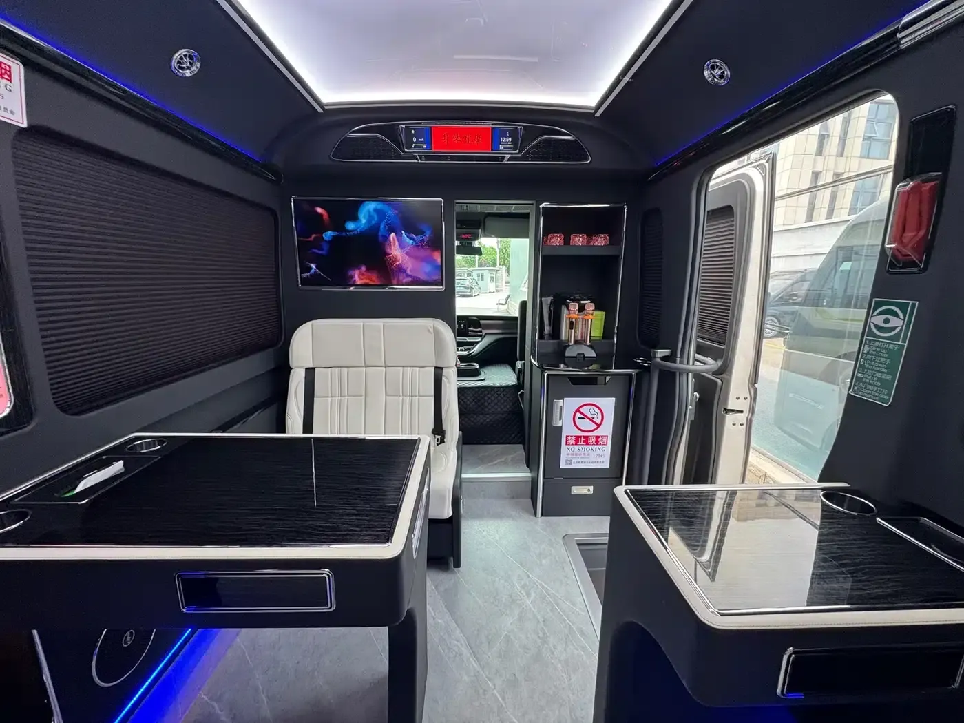 Hongqi Golden Sunflower Guoyue 2024 3.0T Flagship Edition 17-seater — миниатюра 25