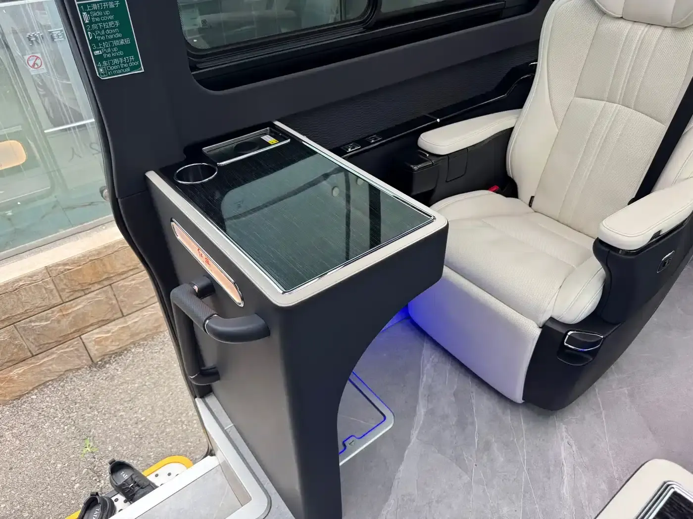 Hongqi Golden Sunflower Guoyue 2024 3.0T Flagship Edition 17-seater — миниатюра 36