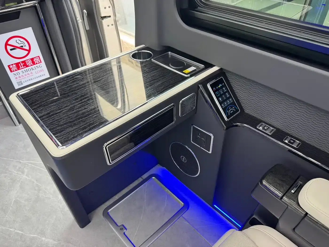 Hongqi Golden Sunflower Guoyue 2024 3.0T Flagship Edition 17-seater — миниатюра 37