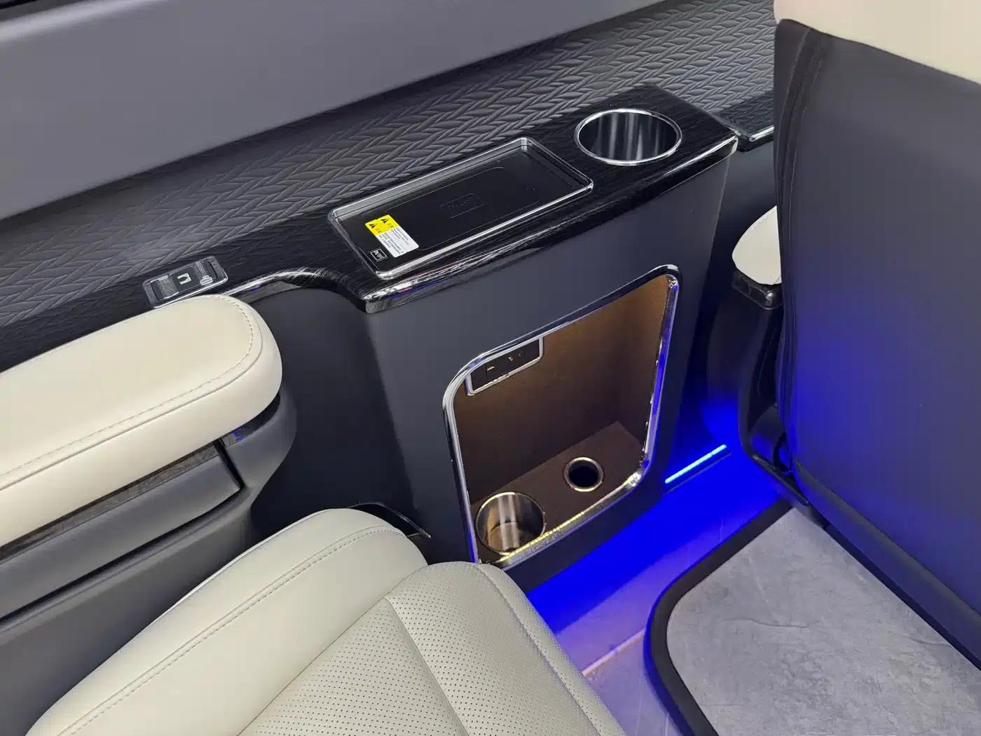 Hongqi Golden Sunflower Guoyue 2024 3.0T Flagship Edition 17-seater — миниатюра 39