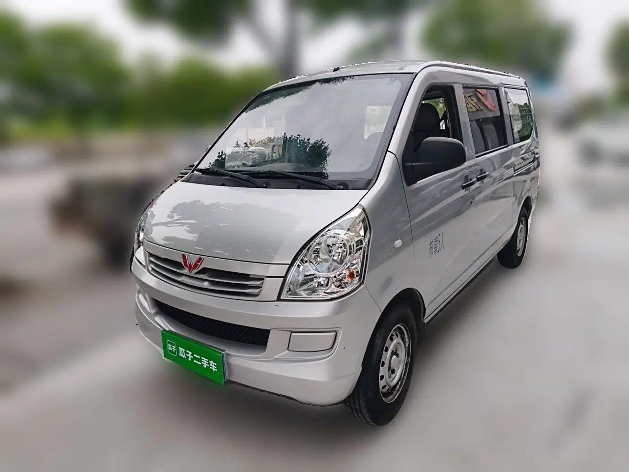 Used Wuling Rongguang S 2023 1.5L Base Version 5/7 Seats — миниатюра 1