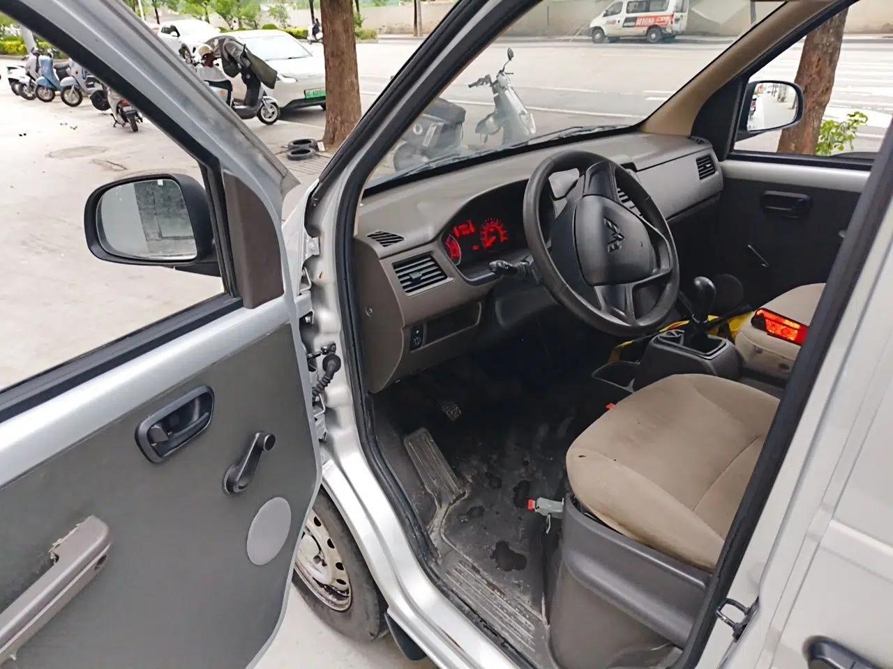 Used Wuling Rongguang S 2023 1.5L Base Version 5/7 Seats — миниатюра 16