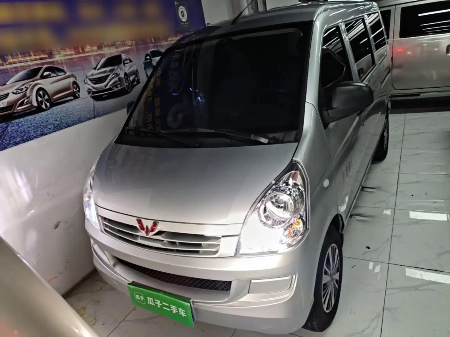 Used Wuling Rongguang S 2023 1.5L Base Version 5/7 Seats — миниатюра 2