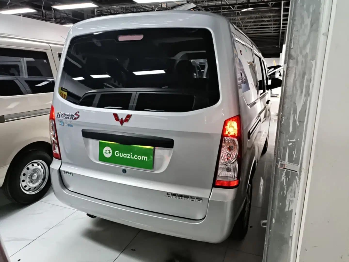 Used Wuling Rongguang S 2023 1.5L Base Version 5/7 Seats — миниатюра 6