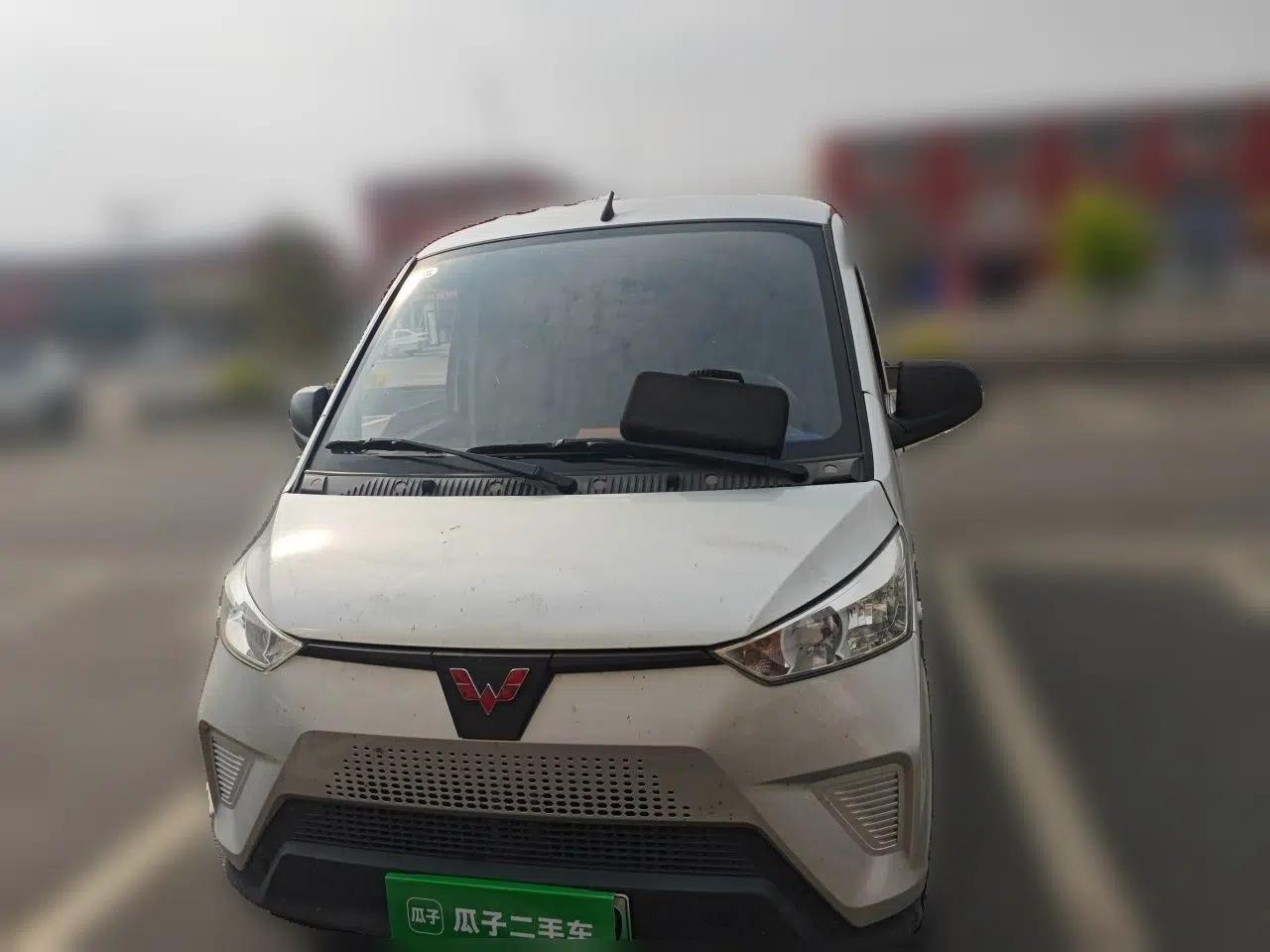 Used Wuling EV50 2022 Affordable Model Anchi with 35.904 kWh — миниатюра 2