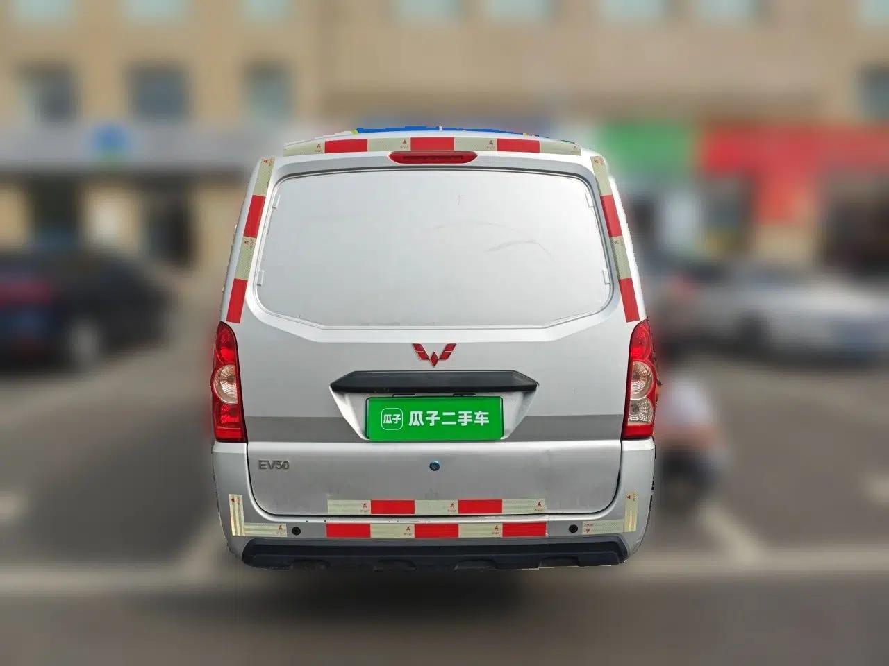 Used Wuling EV50 2022 Affordable Model Anchi with 35.904 kWh — миниатюра 5
