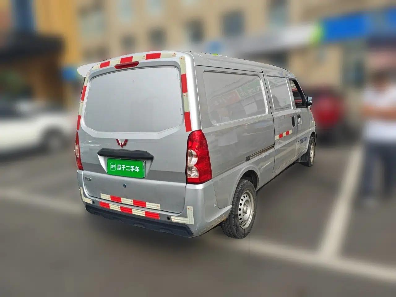Used Wuling EV50 2022 Affordable Model Anchi with 35.904 kWh — миниатюра 6