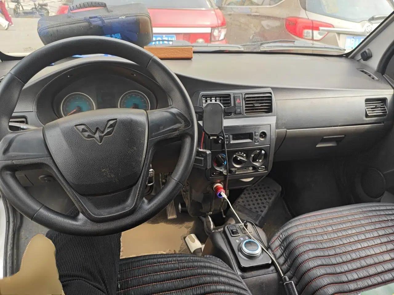 Used Wuling EV50 2022 Affordable Model Anchi with 35.904 kWh — миниатюра 9
