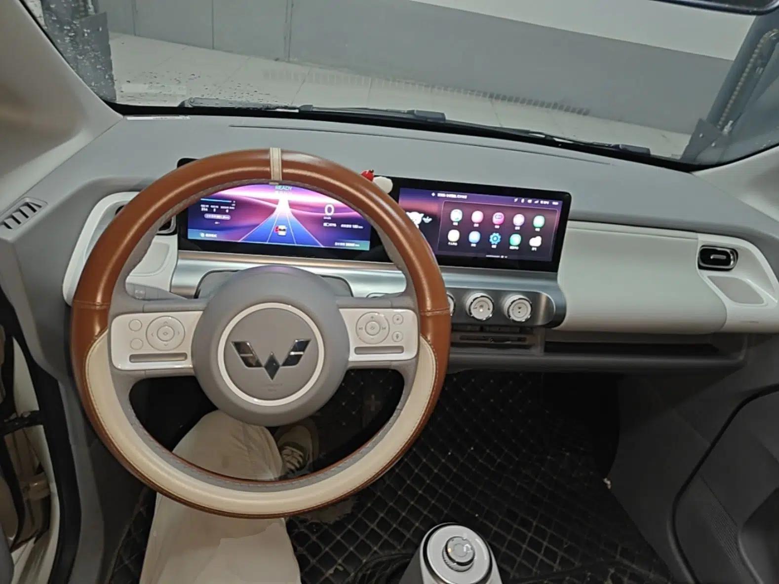 Used Wuling Air ev 2023 - Four Seats - Advanced Edition — миниатюра 17