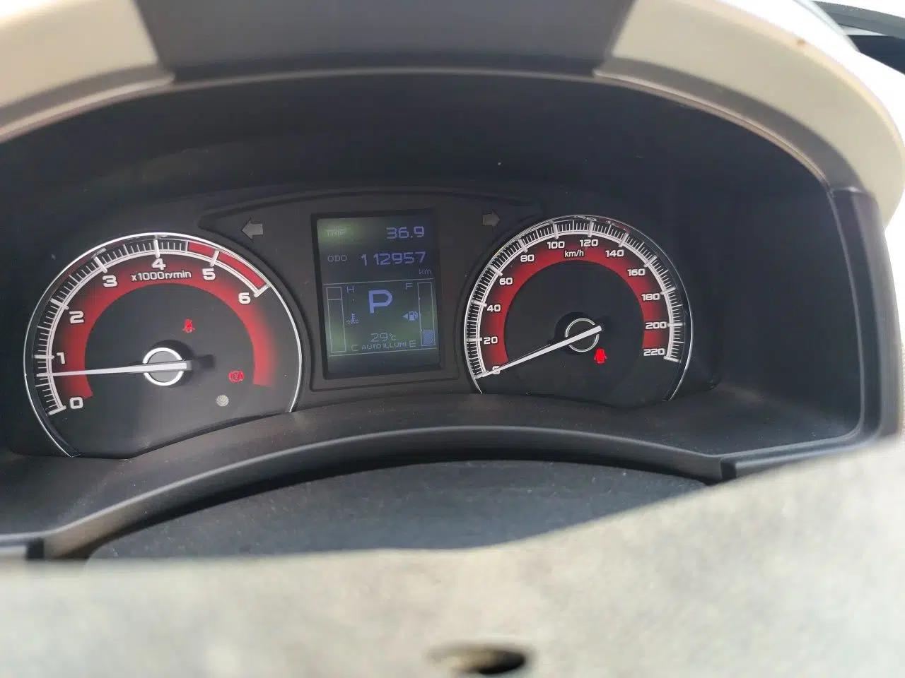Used Isuzu mu-X 2017 2.5T Four-Wheel Drive Automatic Luxury Edition 5 Seats — миниатюра 12