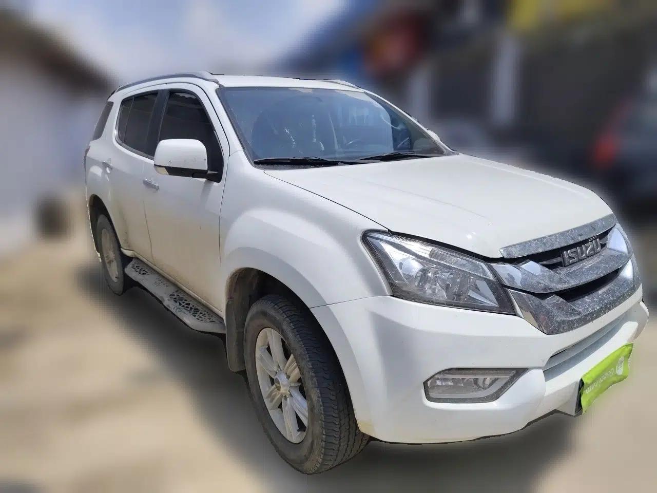 Used Isuzu mu-X 2017 2.5T Four-Wheel Drive Automatic Luxury Edition 5 Seats — миниатюра 3
