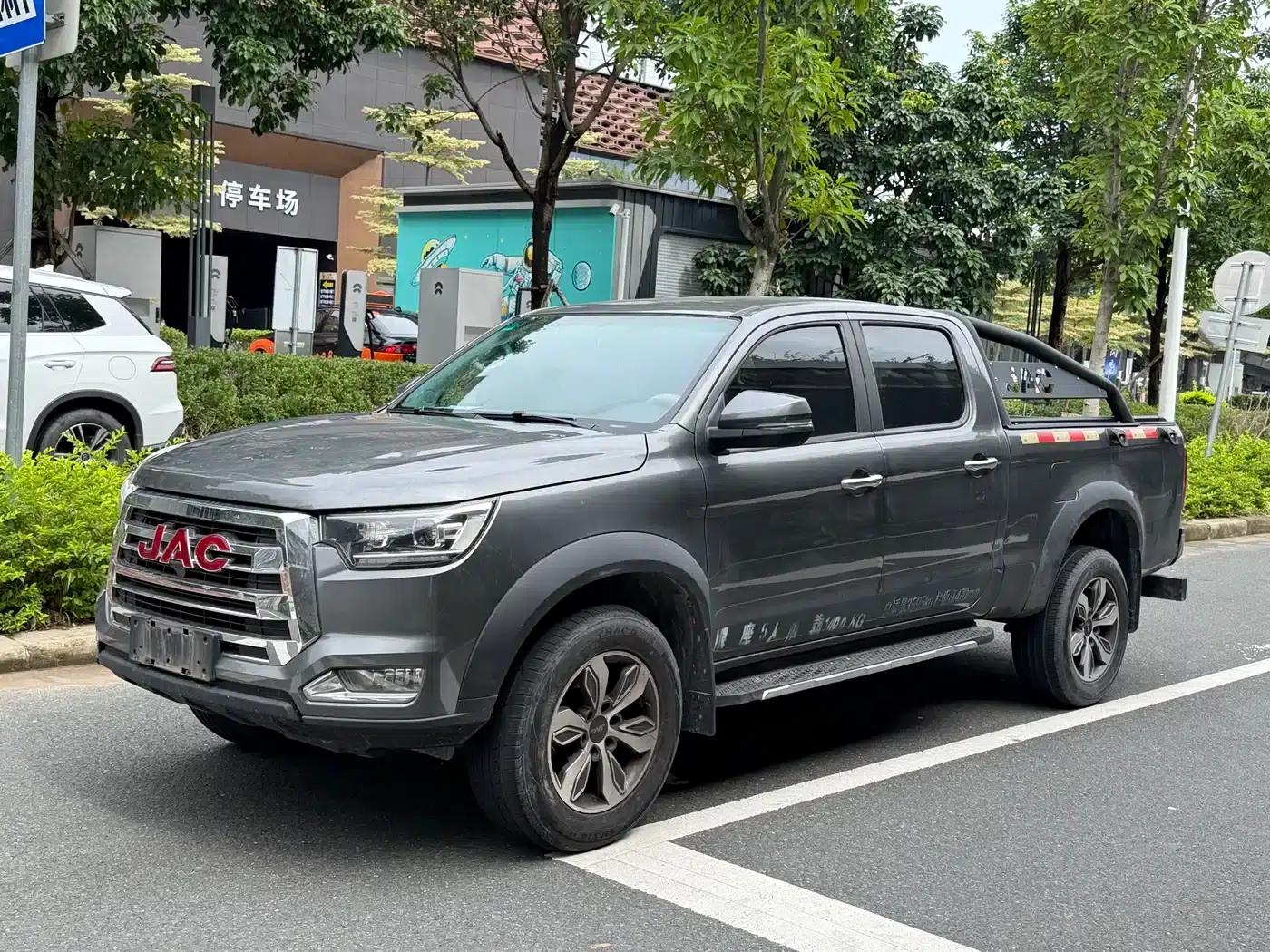 JAC T8 2019 2.0T Diesel 2WD Premium Edition with Double Lanes HFC4DB2-1D1 — миниатюра 1