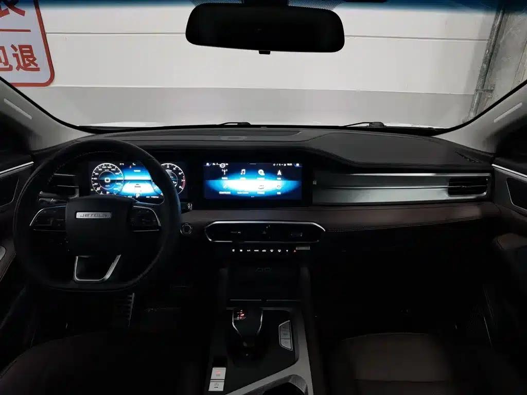 Jetour X95 2023 1.6T DCT Era Edition 7-seater — миниатюра 5