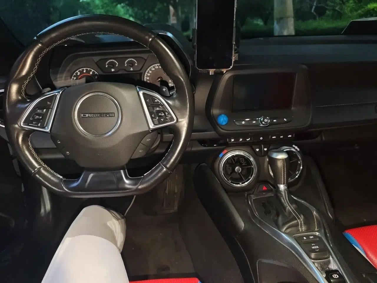 Used Chevrolet Camaro  — миниатюра 9