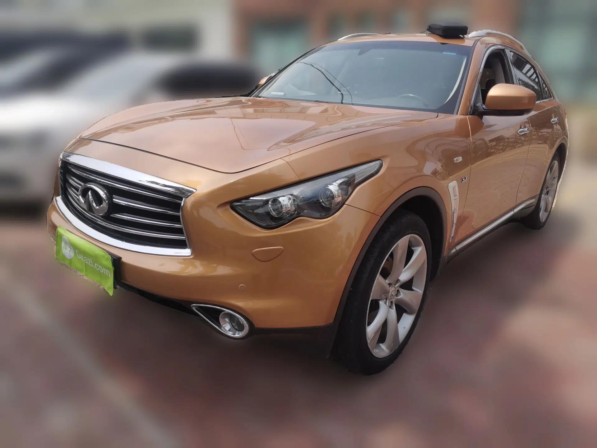 Used Infiniti QX70 2013 3.7L Standard Edition — миниатюра 1