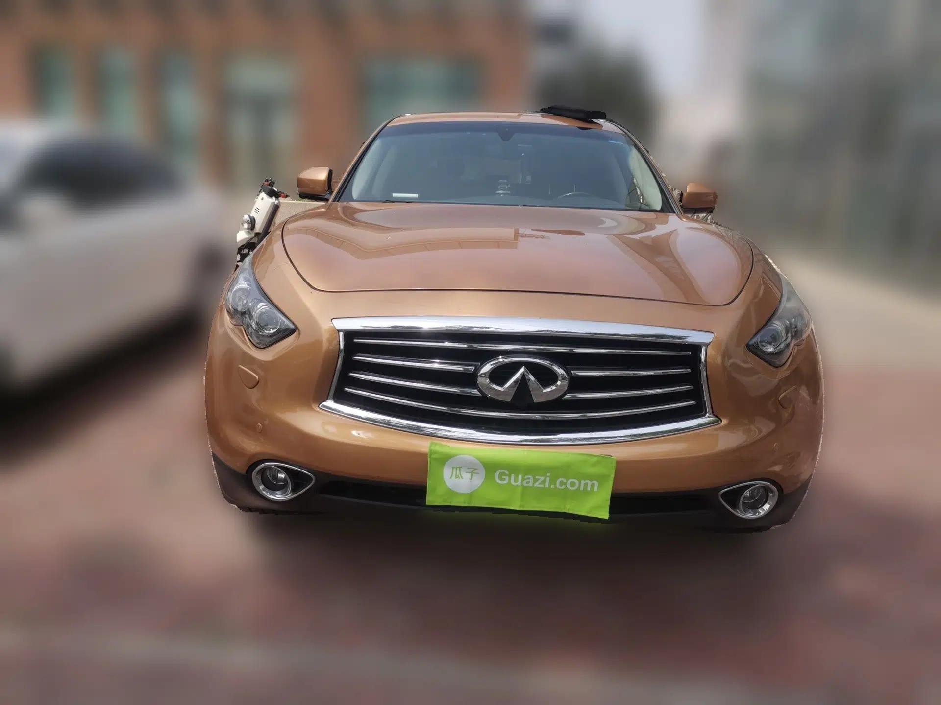 Used Infiniti QX70 2013 3.7L Standard Edition — миниатюра 2