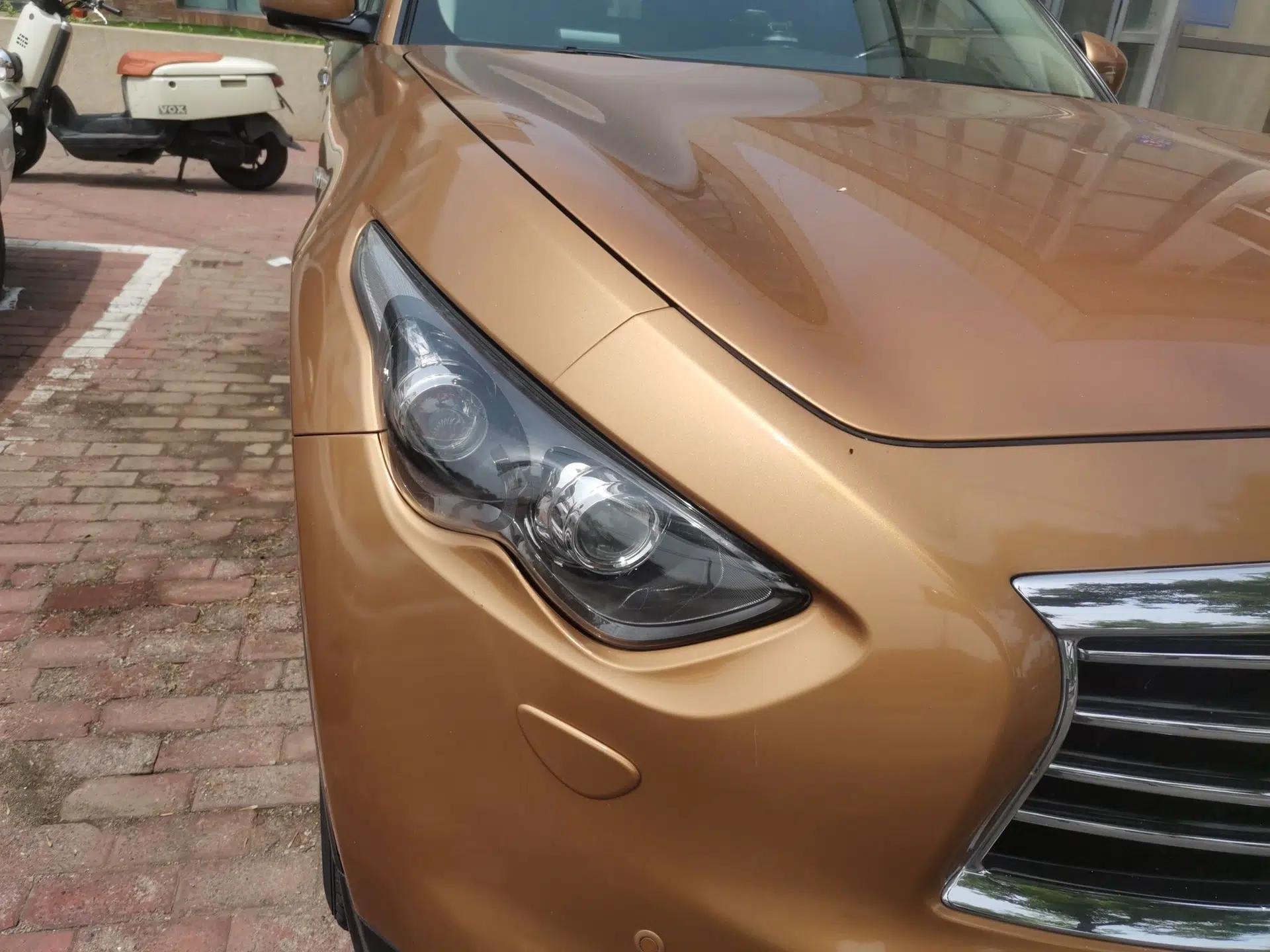 Used Infiniti QX70 2013 3.7L Standard Edition — миниатюра 7