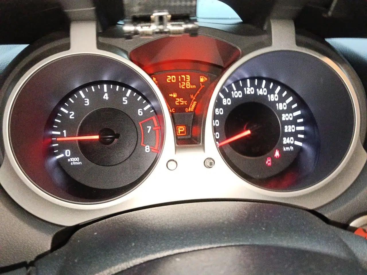 Used Infiniti ESQ 2014 1.6L Spontaneous Edition — миниатюра 11