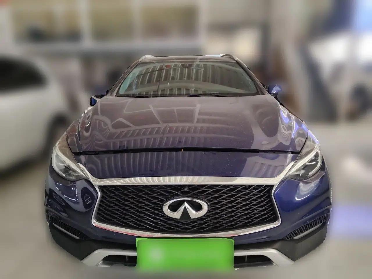 Used Infiniti QX30 2017 1.6T Two-Wheel-Drive Sport Edition — миниатюра 2