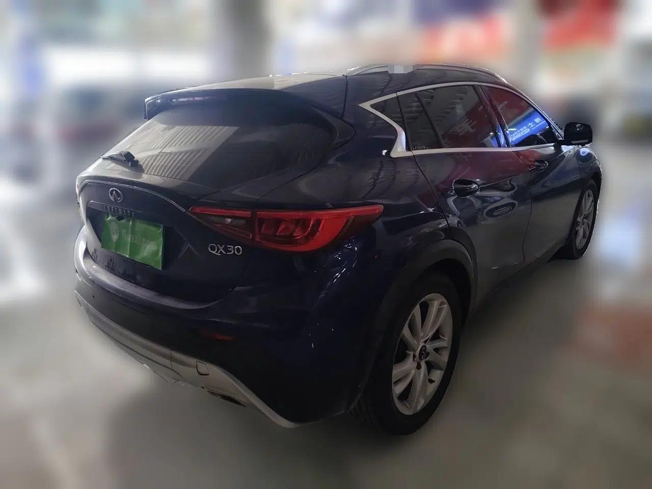 Used Infiniti QX30 2017 1.6T Two-Wheel-Drive Sport Edition — миниатюра 6