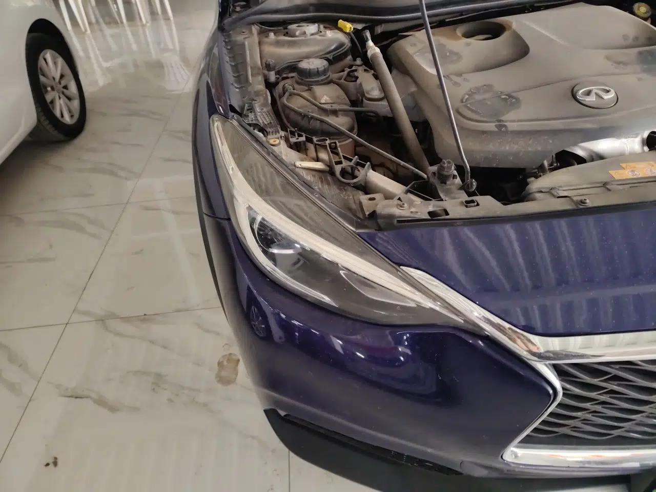 Used Infiniti QX30 2017 1.6T Two-Wheel-Drive Sport Edition — миниатюра 7