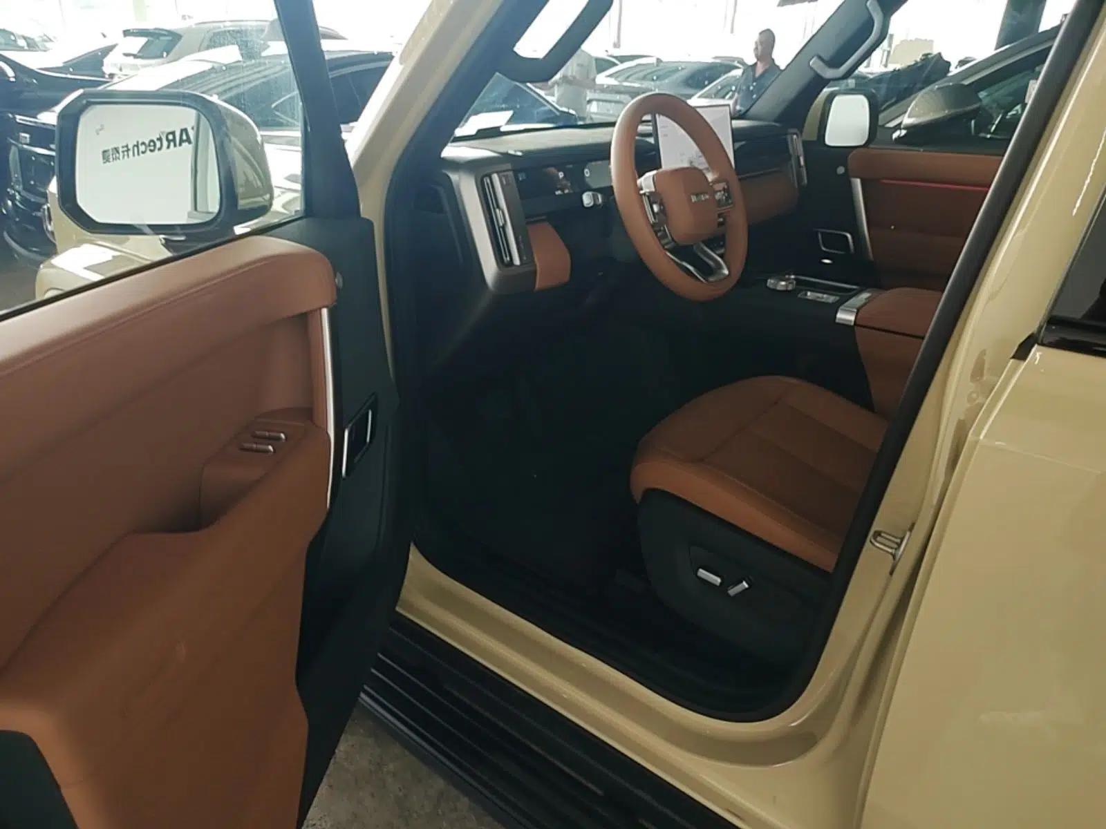 Used iCAR V27 2026 Model 200KM Four-Wheel Drive Falcon 500 — миниатюра 18