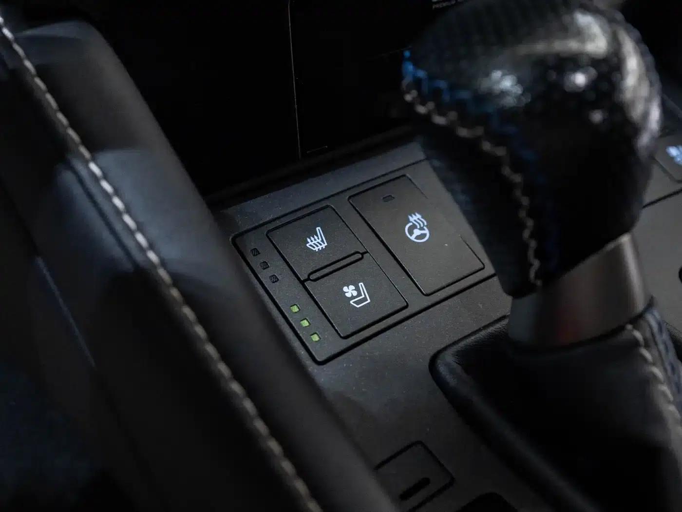 Lexus RC F 2015 F 5.0L Carbon Fiber Edition — миниатюра 16