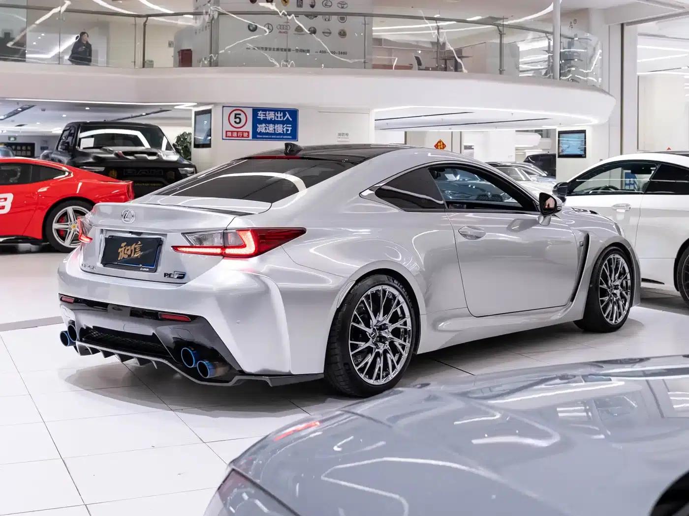 Lexus RC F 2015 F 5.0L Carbon Fiber Edition — миниатюра 7
