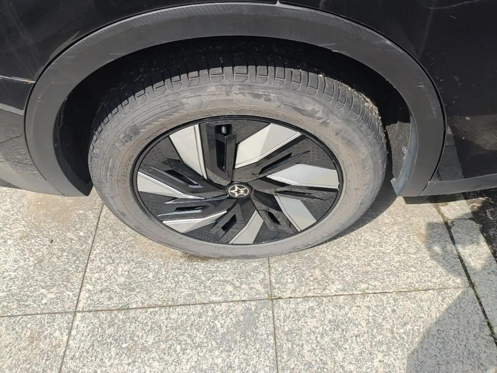 Used Venucia V DD-i 2023 110 km iE Version — миниатюра 11