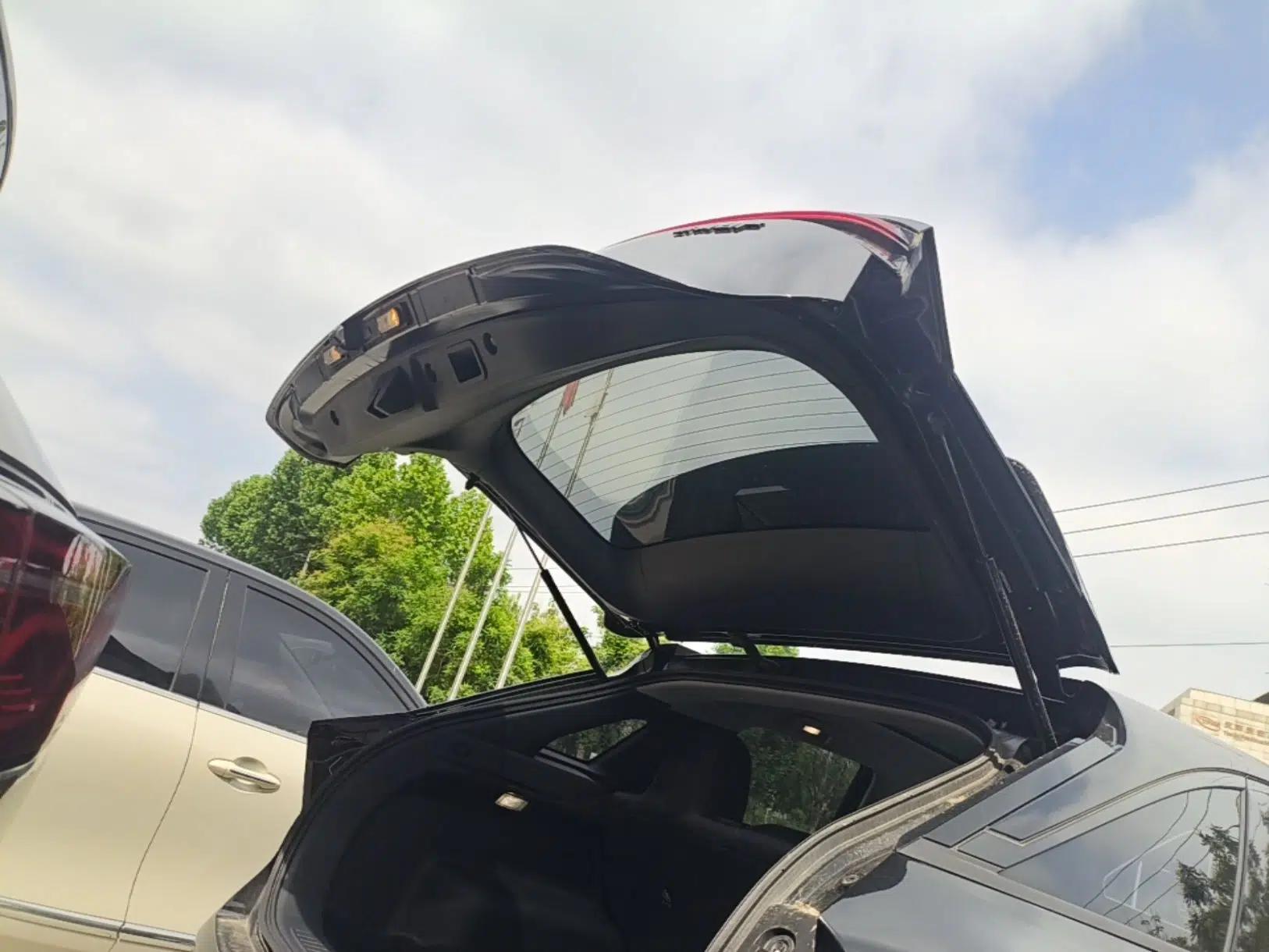 Used Venucia V DD-i 2023 110 km iE Version — миниатюра 22