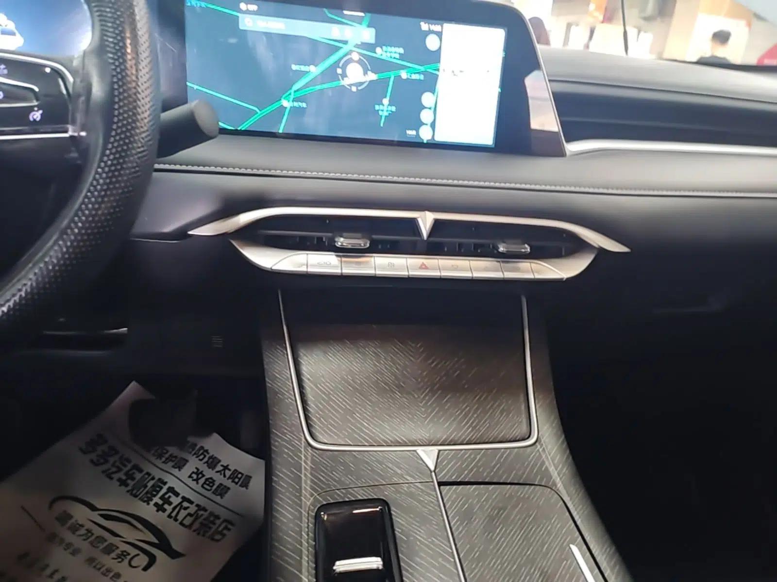 Used Venucia V DD-i 2023 60km iD Version — миниатюра 15