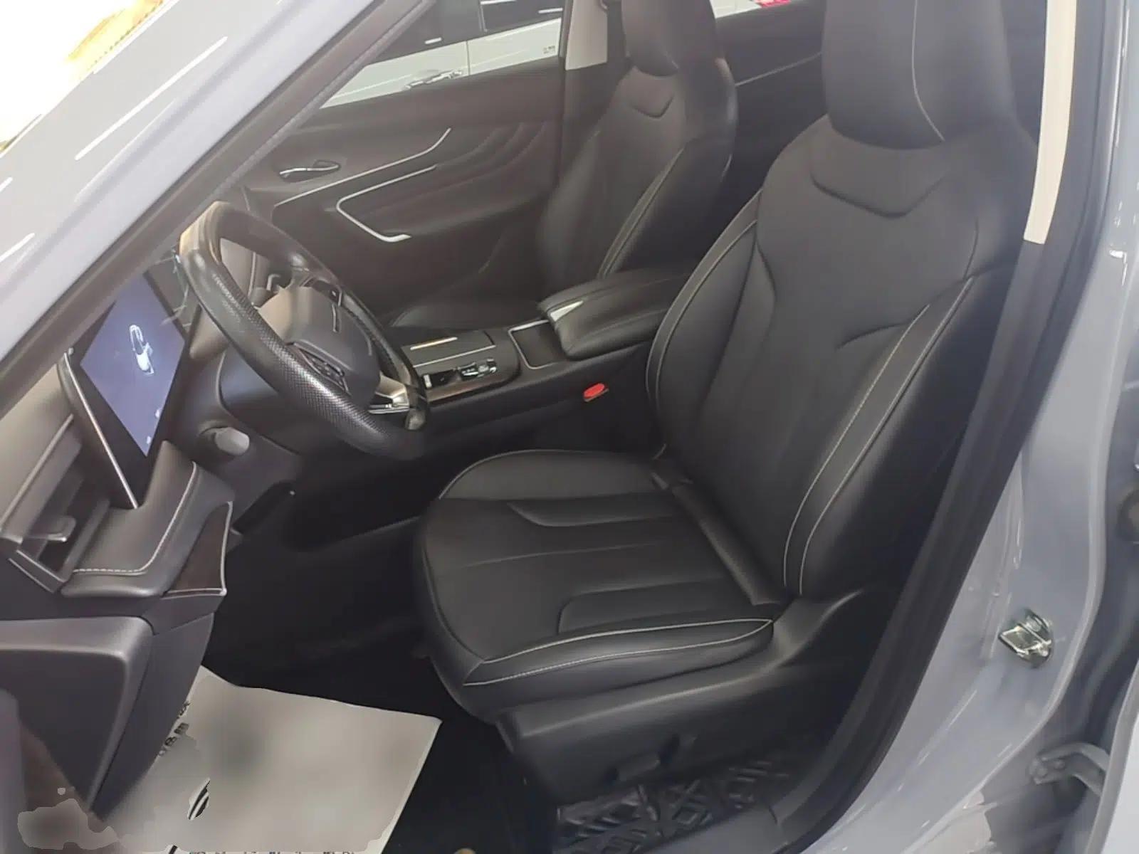 Used Venucia V DD-i 2023 60km iD Version — миниатюра 17