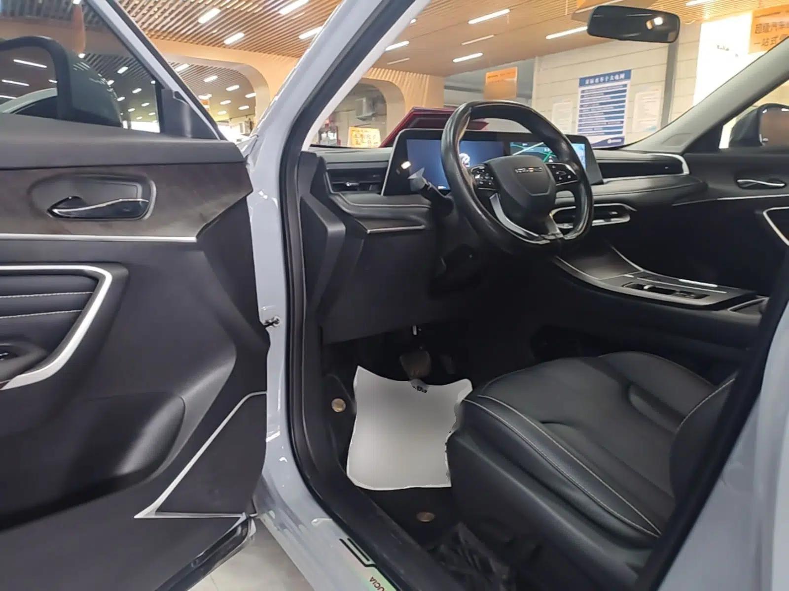 Used Venucia V DD-i 2023 60km iD Version — миниатюра 18