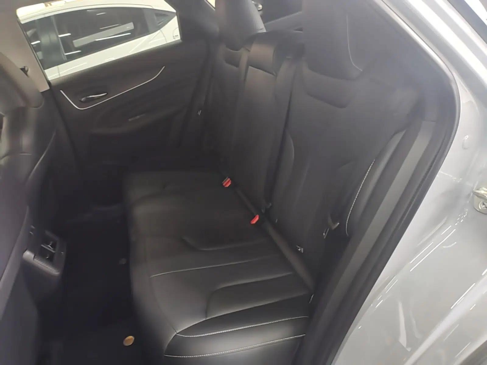 Used Venucia V DD-i 2023 60km iD Version — миниатюра 20