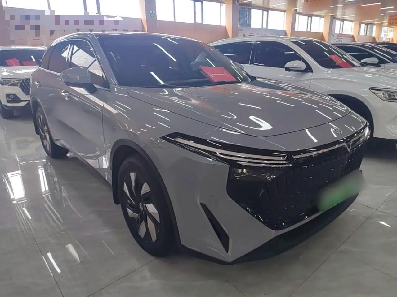 Used Venucia V DD-i 2023 60km iD Version — миниатюра 3