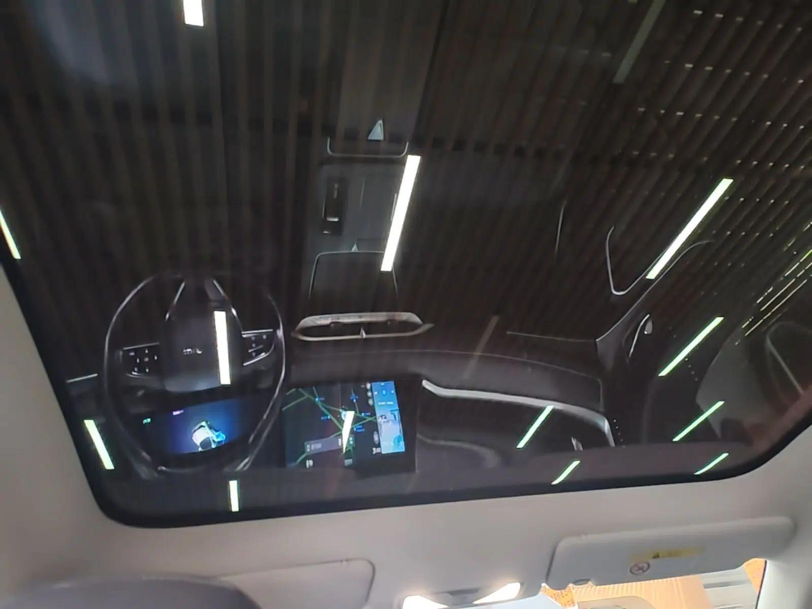Used Venucia V DD-i 2023 60km iD Version — миниатюра 21