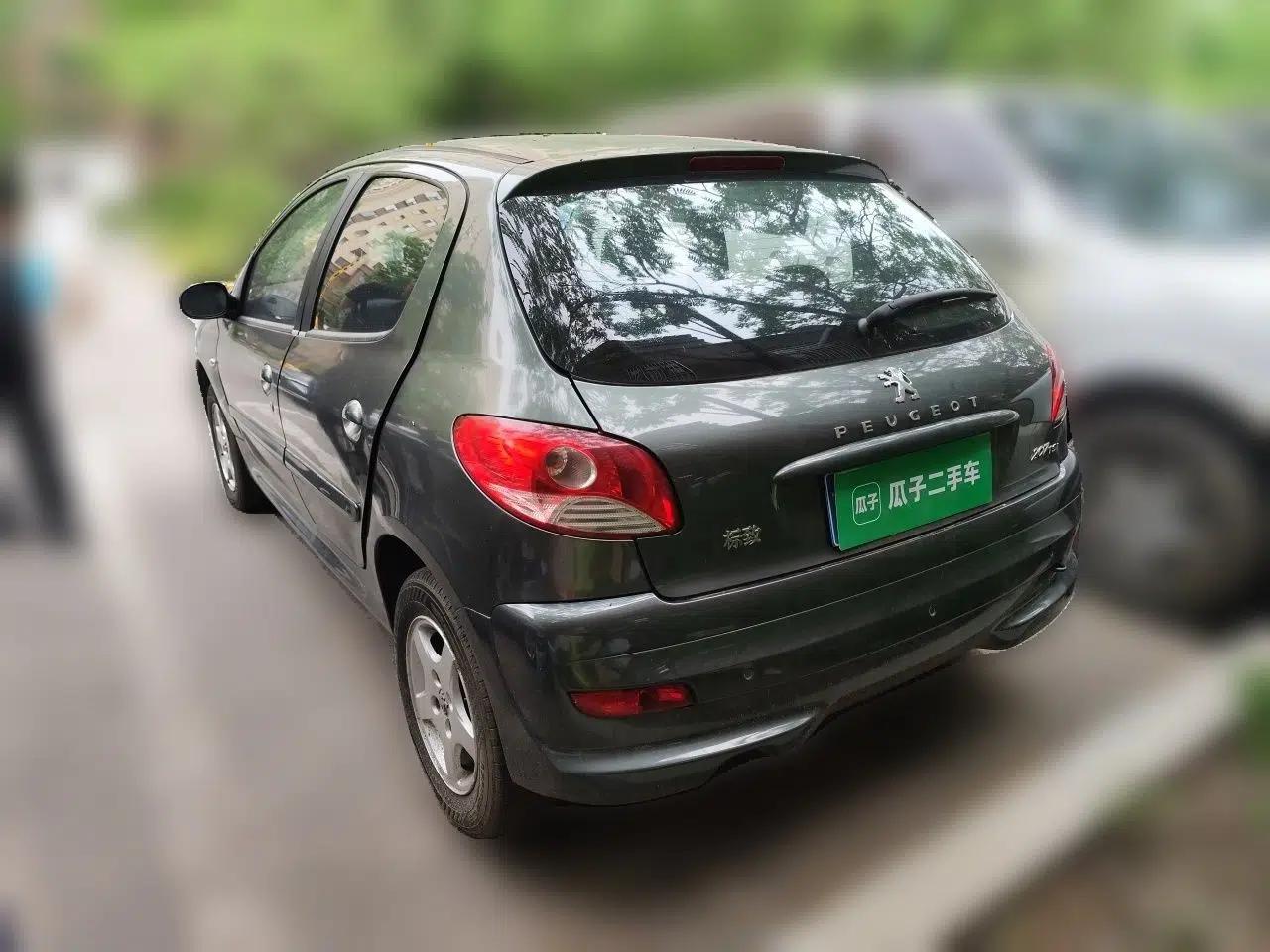 Used Peugeot 207 2011 Hatchback 1.4L Manual Yule Edition — миниатюра 4