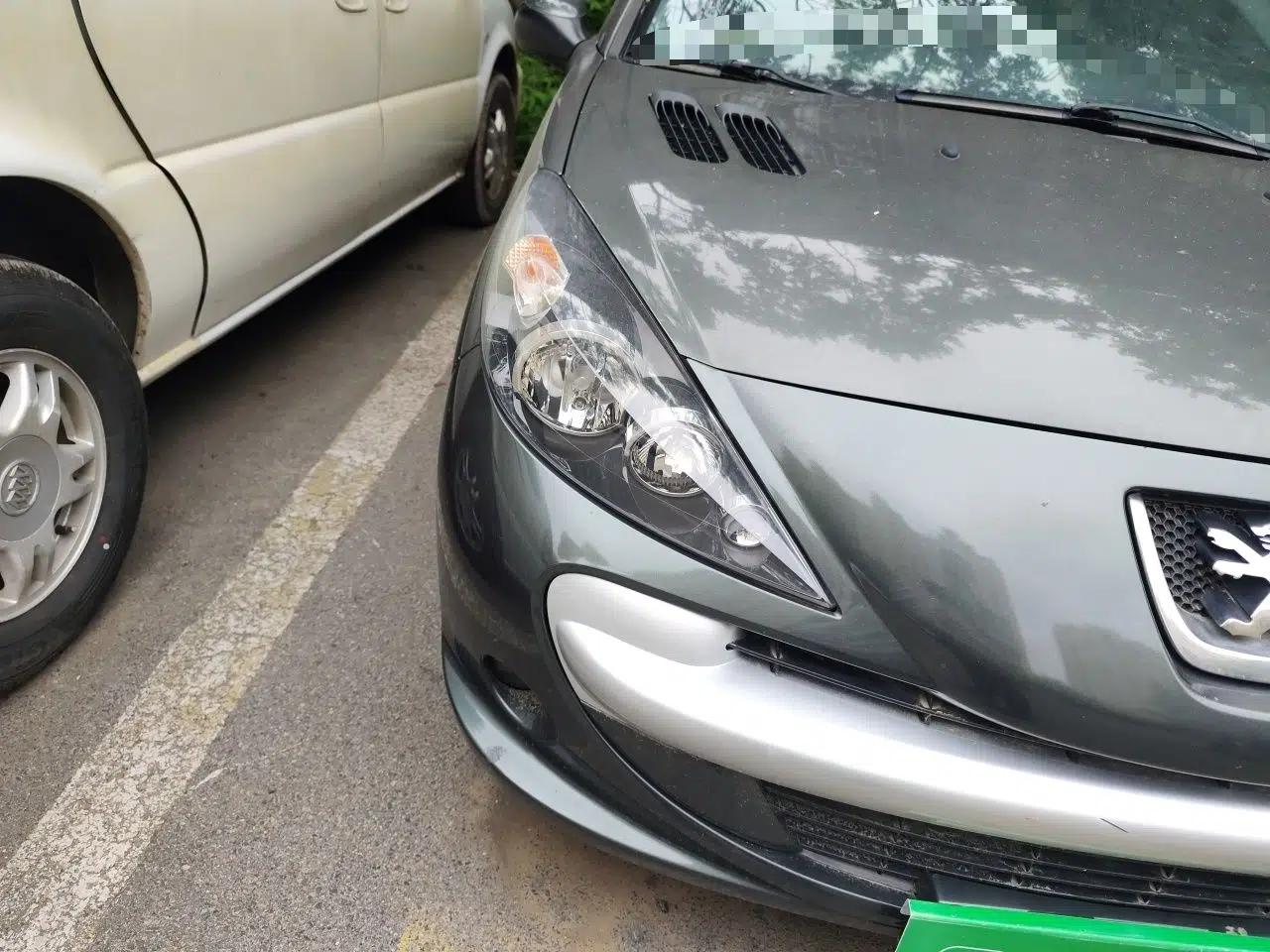 Used Peugeot 207 2011 Hatchback 1.4L Manual Yule Edition — миниатюра 7