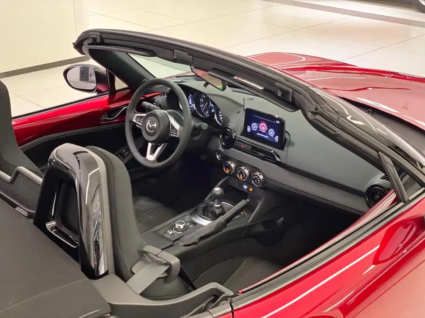Mazda MX-5 2022 2.0L Manual — миниатюра 13