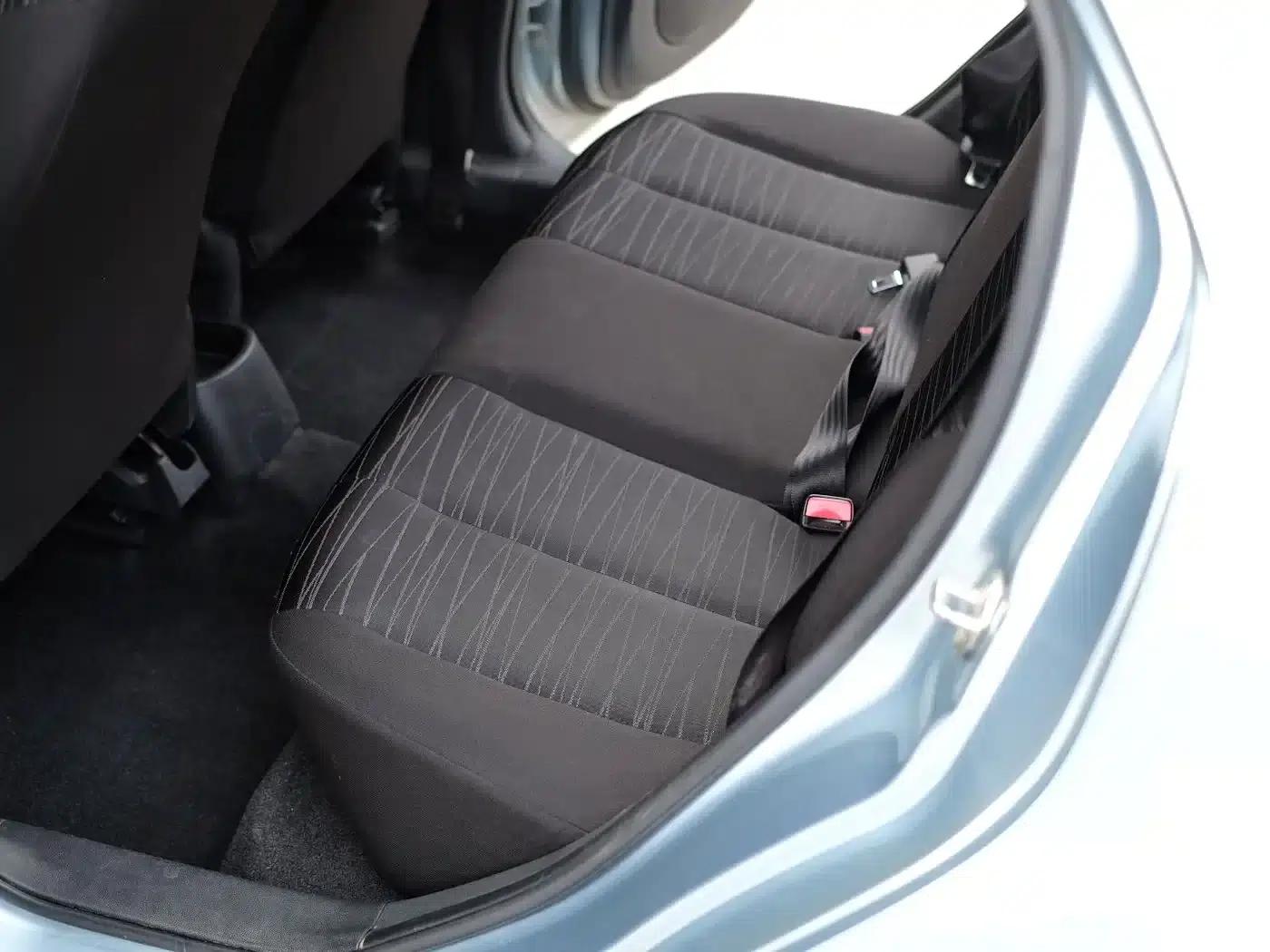 Mazda2 2011 Dynamic 1.5L Automatic Luxury Edition — миниатюра 21
