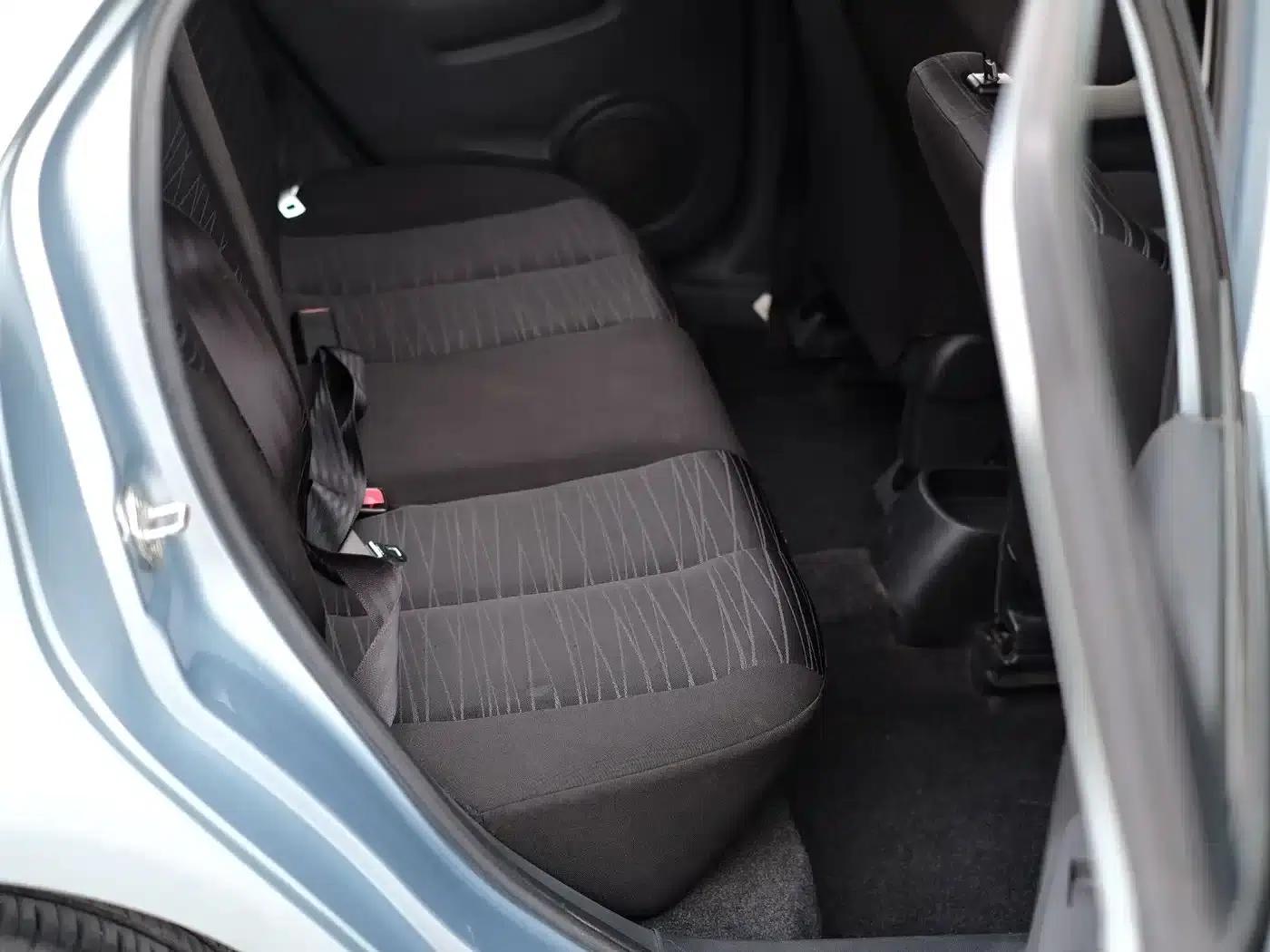 Mazda2 2011 Dynamic 1.5L Automatic Luxury Edition — миниатюра 48
