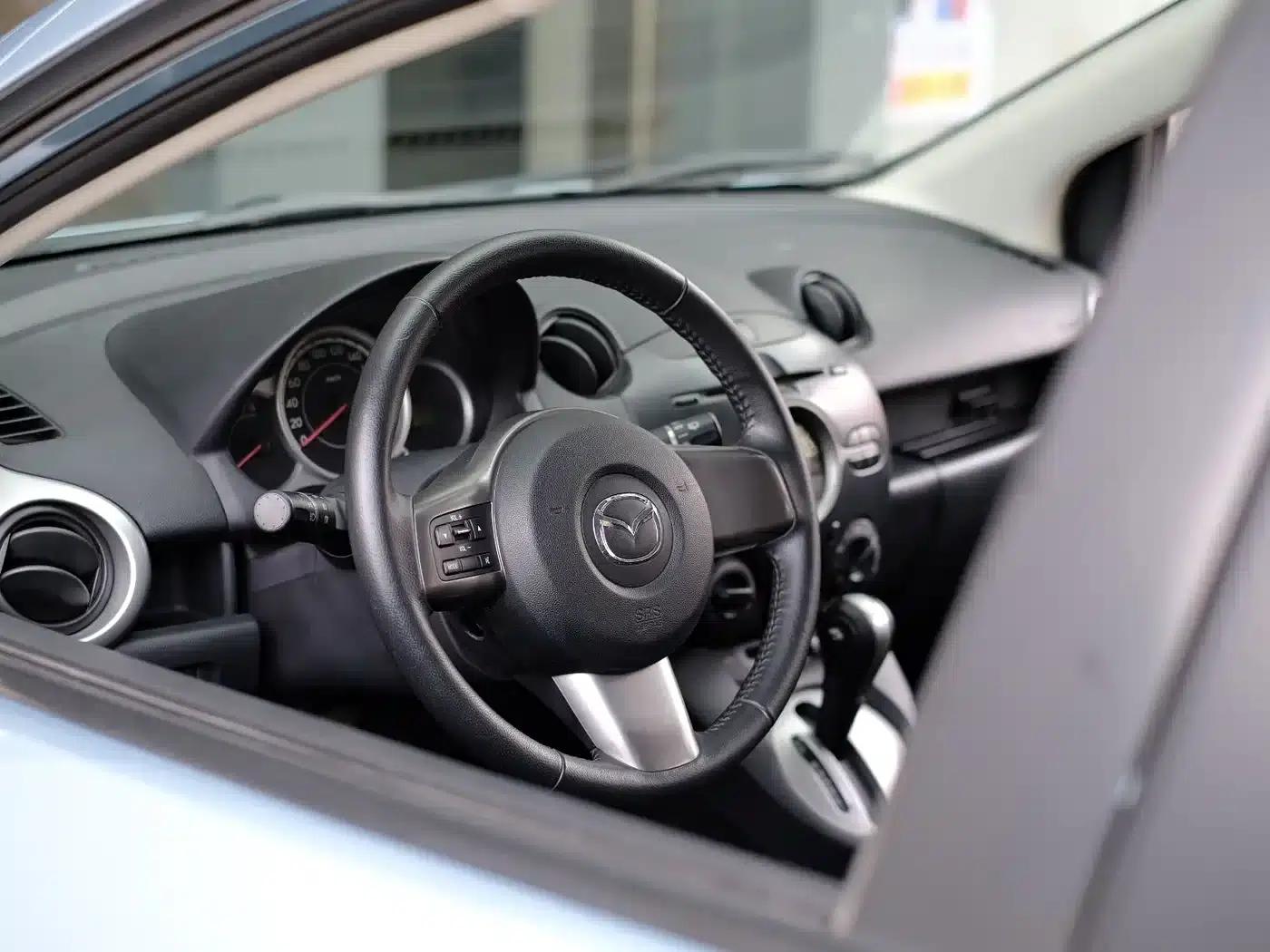 Mazda2 2011 Dynamic 1.5L Automatic Luxury Edition — миниатюра 50