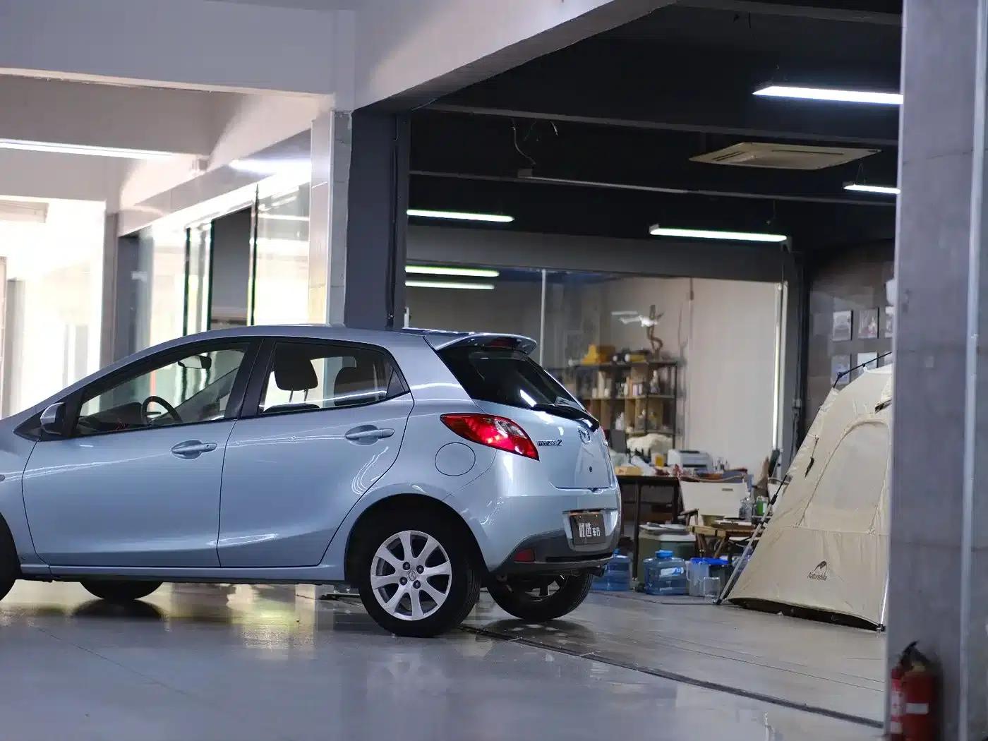 Mazda2 2011 Dynamic 1.5L Automatic Luxury Edition — миниатюра 6