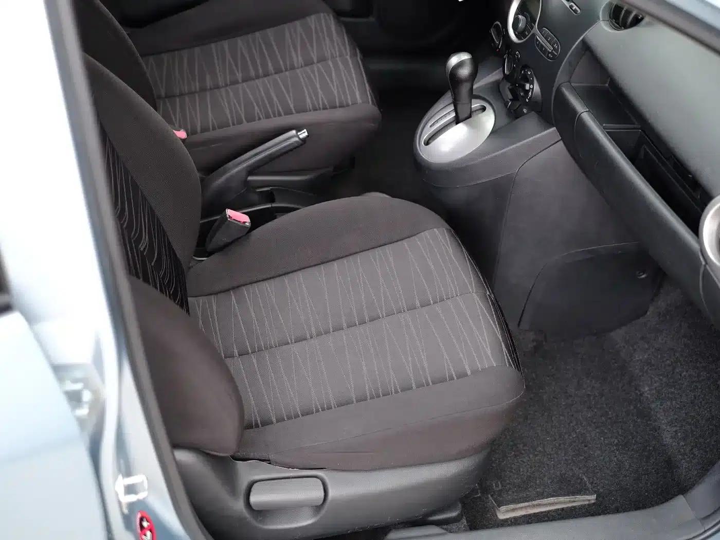 Mazda2 2011 Dynamic 1.5L Automatic Luxury Edition — миниатюра 54