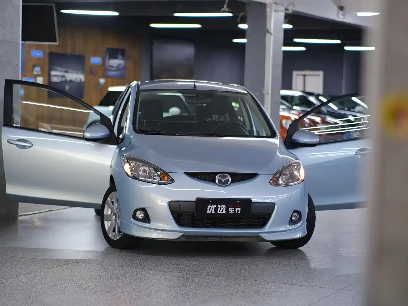 Mazda2 2011 Dynamic 1.5L Automatic Luxury Edition — миниатюра 7