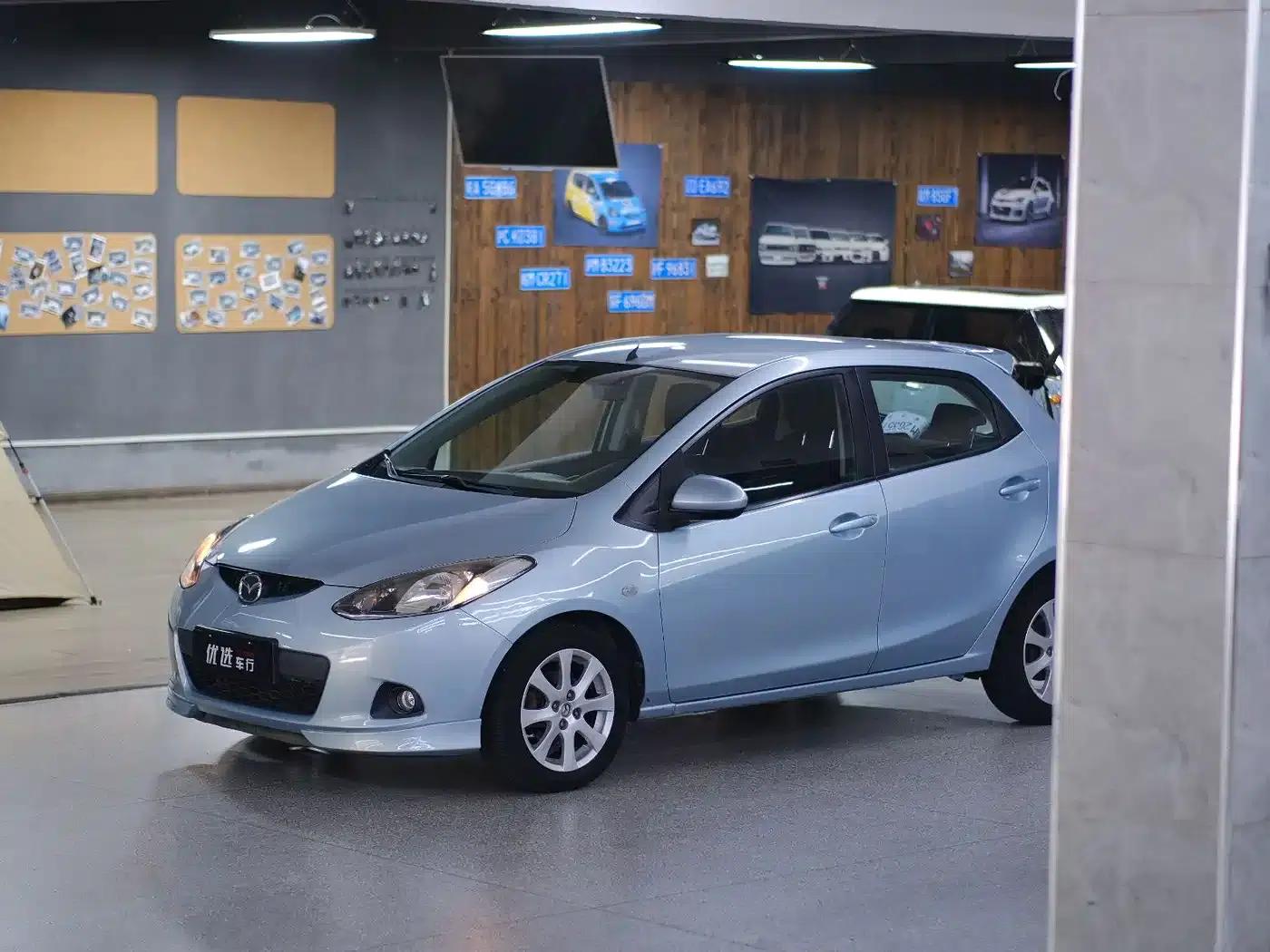 Mazda2 2011 Dynamic 1.5L Automatic Luxury Edition — миниатюра 9