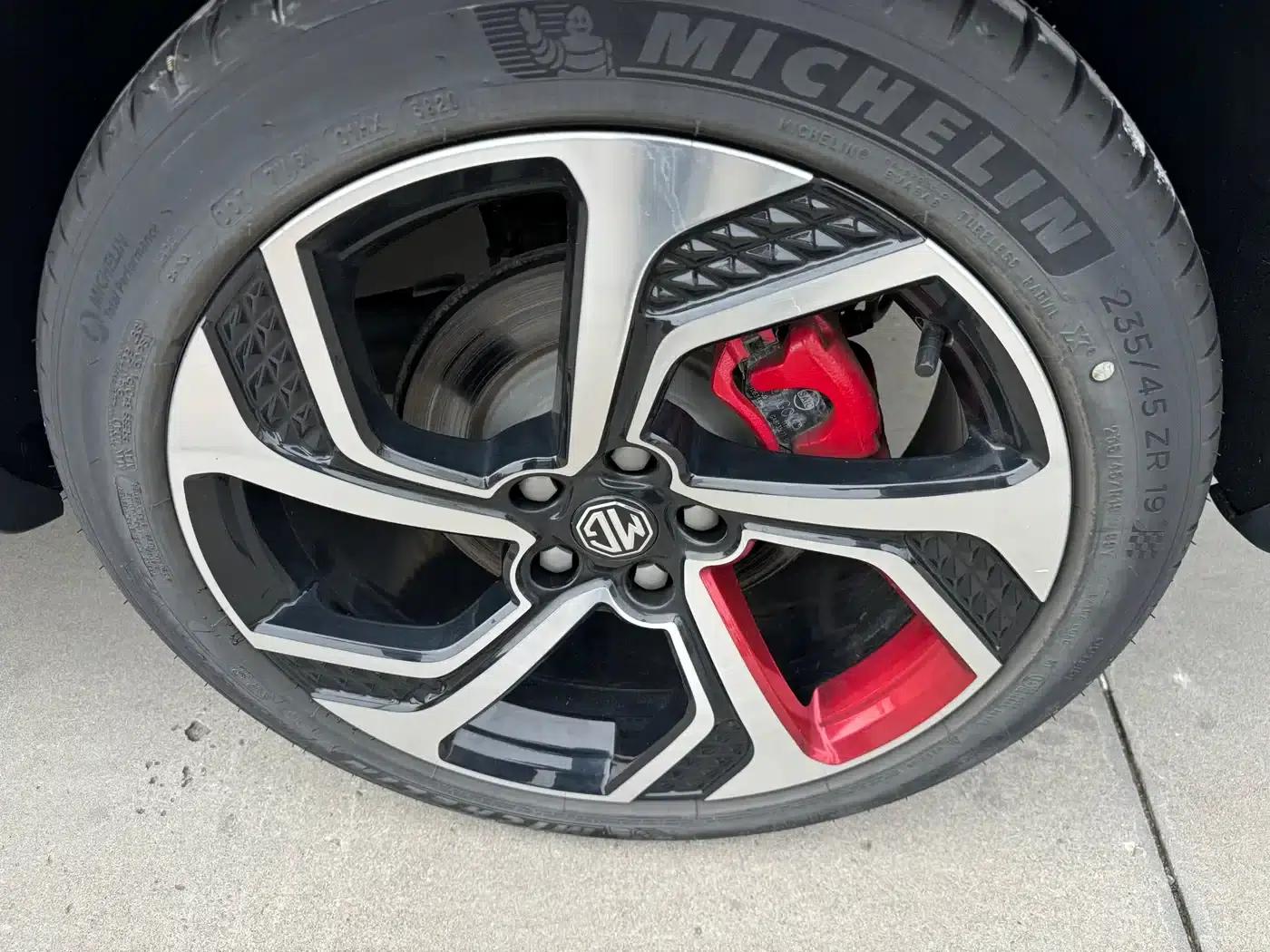 MG Pilot 2021 400TGI Automatic 2WD Trophy Flagship Edition — миниатюра 15