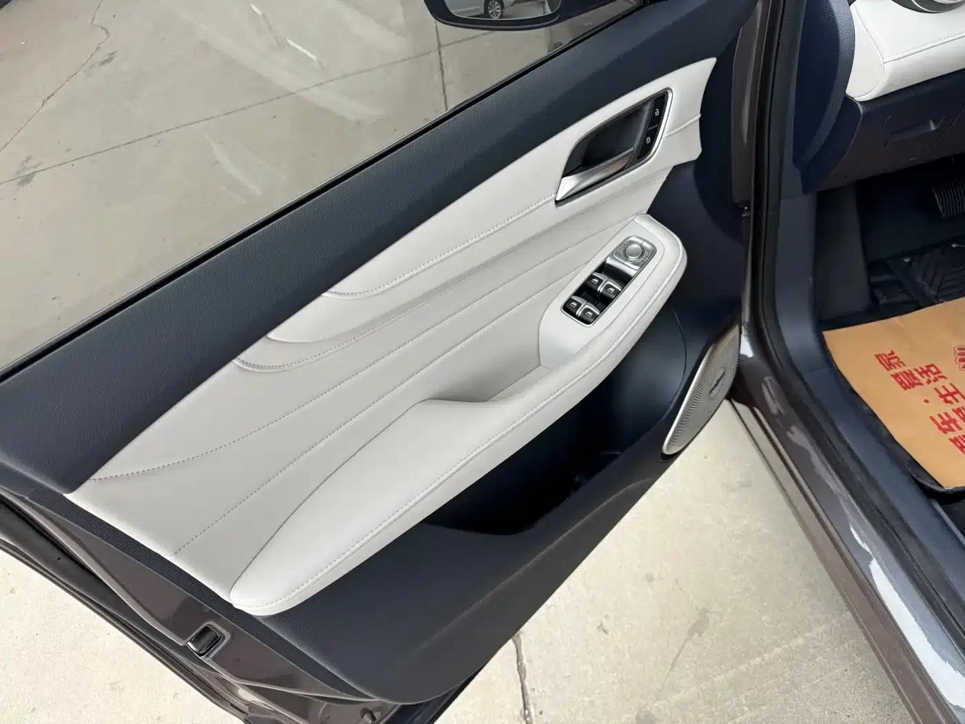MG Pilot 2021 400TGI Automatic 2WD Trophy Flagship Edition — миниатюра 17